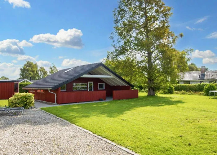 6 Person In Sydals-by Traum *